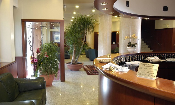 Magenta Hotel | Elegant Hotel Excelsior Magenta: Rated 9/10 with Spa & Breakfast