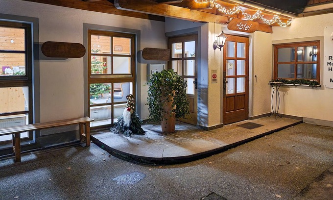 Purgl Hotel | Relax at Hotel Ferien vom Ich: Pool, Spa & Family-Friendly
