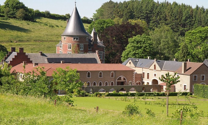 Huy Hotel | Family-Friendly Hotel - Ferme du Chateau D'ahin, Rated 9/10