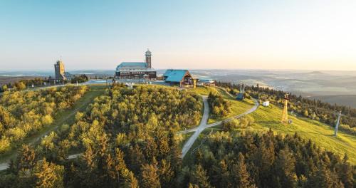 Oberwiesenthal Hotel | Oceanfront Fichtelberghaus: Pet-Friendly Retreat Awaits
