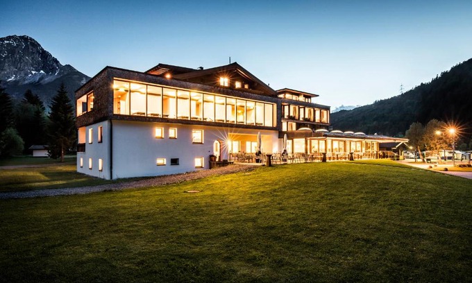 Heiterwang Hotel | Relax at Hotel Fischer am See - Oceanfront Bliss Awaits