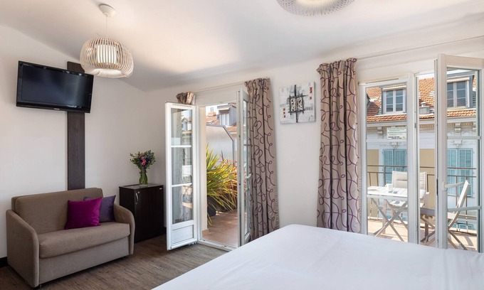 Jean-Medecin Hotel | Discover Hotel Florence Nice: Pet-Friendly Comfort Awaits