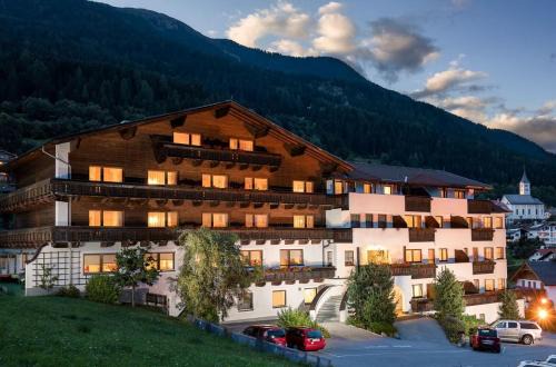 Ladis Hotel | Relaxing Hotel Forer: Spa, Family-Friendly & Hot Tub