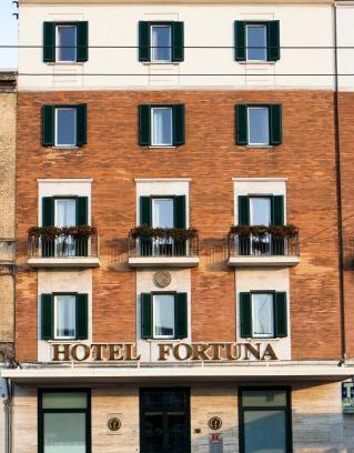 Ancona Hotel | Enjoy Comfort at Hotel Fortuna with Pet-Friendly Amenities