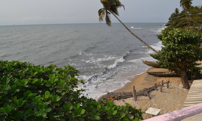 Kribi Hotel | Family-Friendly Stay at Hotel Framotel Kribi with Breakfast