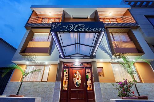 El Capuli Hotel | Discover Hotel Francés La Maison: 4-Star Family-Friendly Stay
