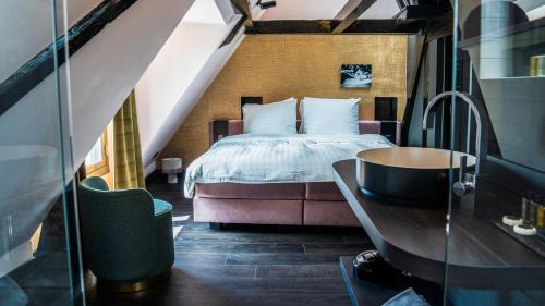 Grachtengordel-Zuid Hotel | Historic Hotel Frank: Child-Friendly Accommodation Since 1666