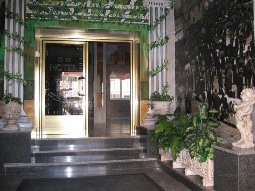 Arevalo Hotel | Explore Family-Friendly Stays at Hotel Fray Juán Gil