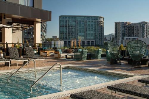 Music Row Hotel | Hotel Fraye Nashville, Curio Collection By Hilton