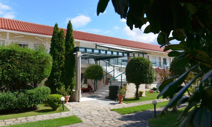 Krepeni Hotel | Discover Hotel Galaxy: Pet-Friendly Oceanfront Retreat
