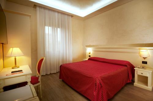 Lingotto Hotel | Discover Hotel Galimberti: Family-Friendly with Breakfast