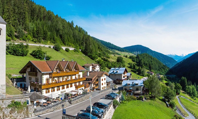 Stelvio Hotel | Explore Hotel Gallia: Guest Rated 9.8 & Family-Friendly Amenities