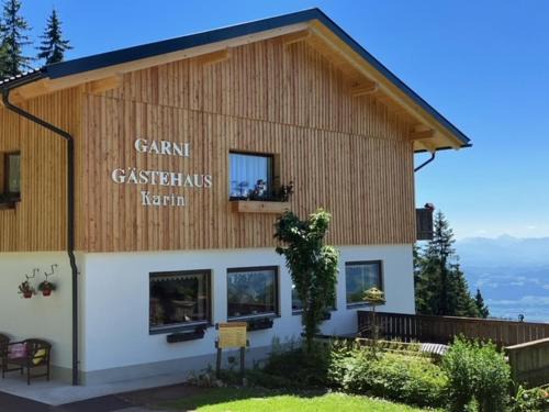 Wolfsberg Hotel | Pet-Friendly Retreat at Hotel Garni Gästehaus Karin