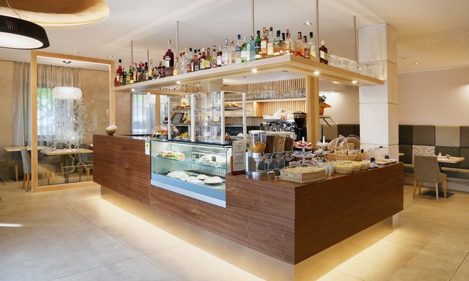 Peschiera del Garda Hotel | Discover Hotel Garden: Highly Rated with Family-Friendly Amenities