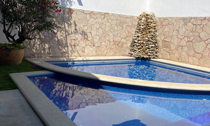 Tonala Hotel | Explore Hotel Garden Suites Tonlá with Pool and Spa