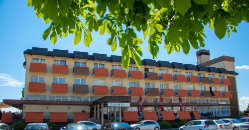 Garesnica Hotel | Discover Comfort at Hotel Garić: Family-Friendly & Accessible