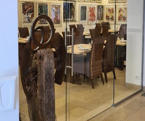 Altstadt Hotel | Discover Hotel Garni "Am Ellinger Tor" - Pet Friendly & Cozy