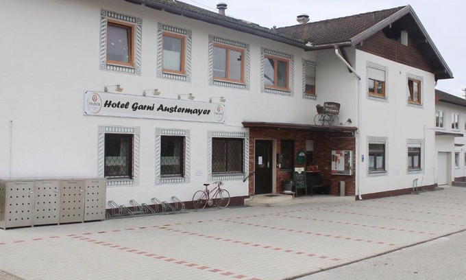 Traunreut House | Discover Hotel Garni Austermayer: Kid-Friendly Retreat