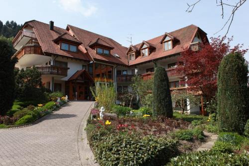 Oberwolfach House | Discover Hotel Garni Café Schacher with Spa & Breakfast