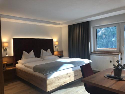 Kappl Hotel | Child-Friendly Hotel Garni Central: Rooms, Studios & More