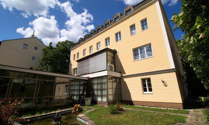 Hietzing Hotel | Explore Hotel Garni "das Pallottihaus Wien" - Rated 9/10