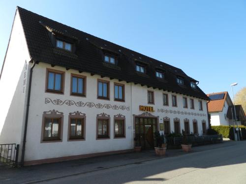 Otigheim House | Welcoming Hotel Garni KAMBEITZ: Family-Friendly Getaway