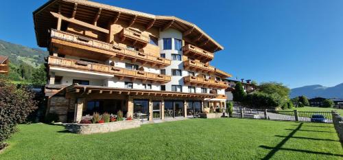 Fuegenberg Hotel | Elegant Hotel Garni Romantik: Oceanfront & Spa Retreat