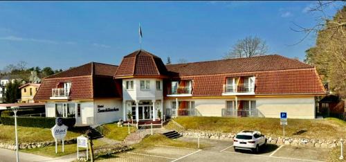Koelpinsee Hotel | Discover Seeschlösschen & Ostseeperle: Guest Rated 8/10