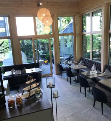 Ueberlingen Hotel | Experience Oceanfront Comfort at Hotel Garni Villa Rosengarten