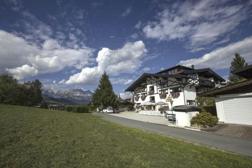 Reith bei Kitzbuehel Hotel | Oceanfront Bliss at Hotel Garni Zimmermann - Rated 9.3/10