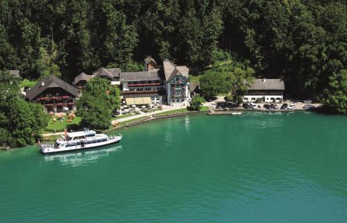 St. Gilgen Hotel | Oceanfront Getaway at Hotel & Gasthof Fürberg with Hot Tub