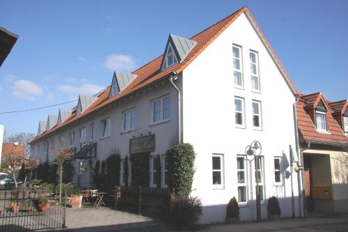 Wallau Hotel | Welcoming Hotel Gasthof Grüner Wald - Family-Friendly Stay