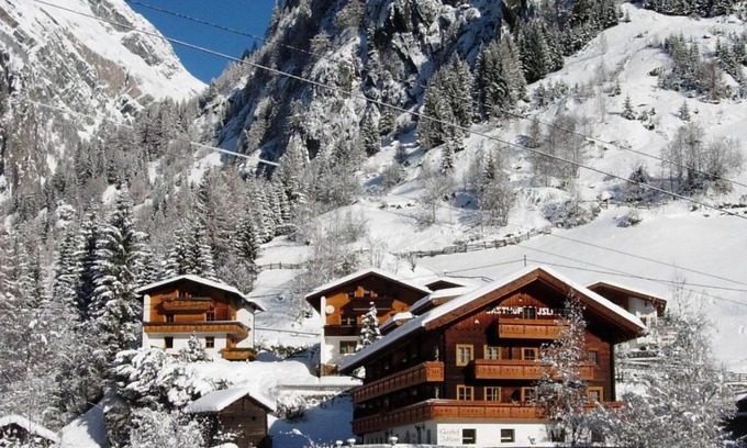 Hinterbichl Hotel | Oceanfront Retreat at Hotel Gasthof Islitzer - 8.8 Rated