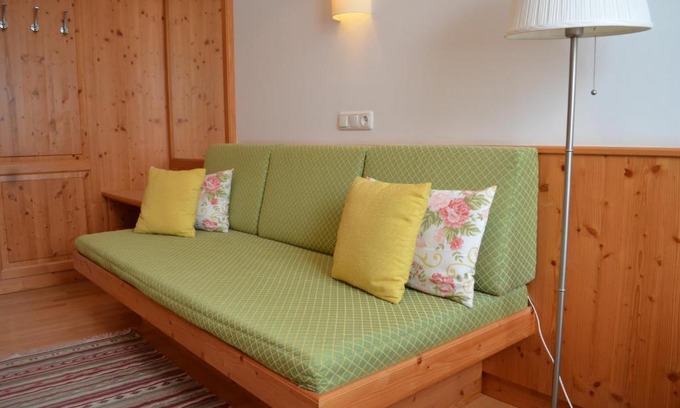 Kremsmuenster Hotel | Pet-Friendly Retreat at Hotel Gasthof König - Rated 8.8/10