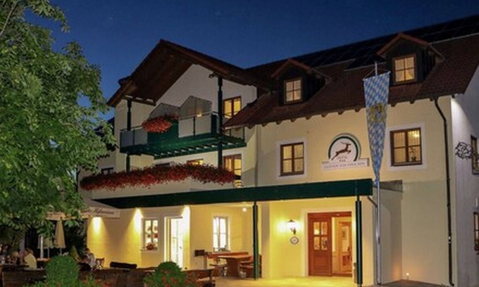 Beilngries Hotel | Guest Favorite: Hotel Gasthof Zum Hirschen with Pool & Breakfast