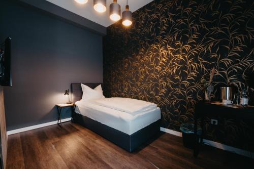 Waldaschaff Hotel | Family-Friendly Hotel-Gasthof Zur Krone with Pet Amenities