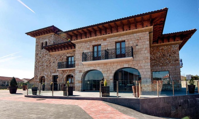 Galizano Hotel | Delightful Hotel Gastronómico Torre de Galizano Awaits You