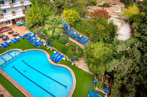 Tossa de Mar Hotel | Discover Hotel GHT Neptuno-Tossa & Venus SPA with Ocean Views