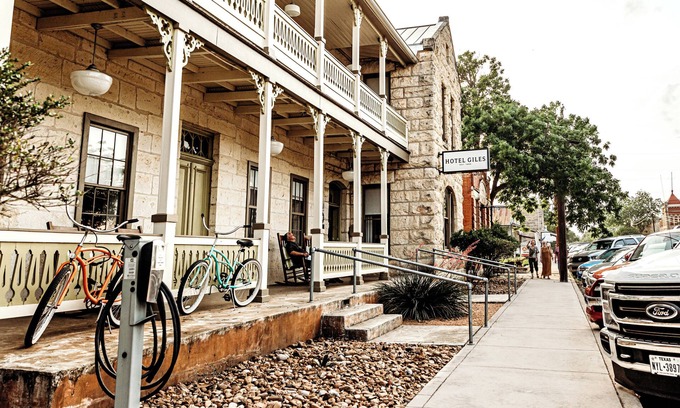 Comfort Bed & Breakfast | Guest Rated Hotel Giles: Family-Friendly with Delicious Breakfast
