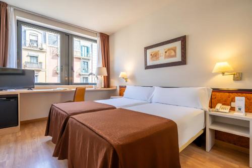 el Fort Pienc Hotel | Discover Family-Friendly Comfort at Hotel Glòries