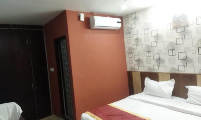 Mohangarh Hotel | Pet-Friendly Retreat at Hotel Glorious with Breakfast Included