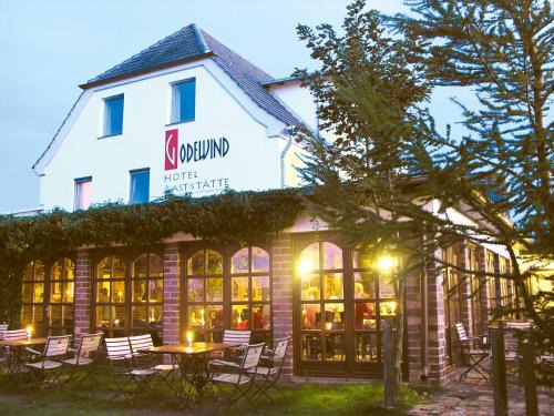 Vitte Hotel | Discover Comfort at Hotel GODEWIND - Pet Friendly & Family Fun
