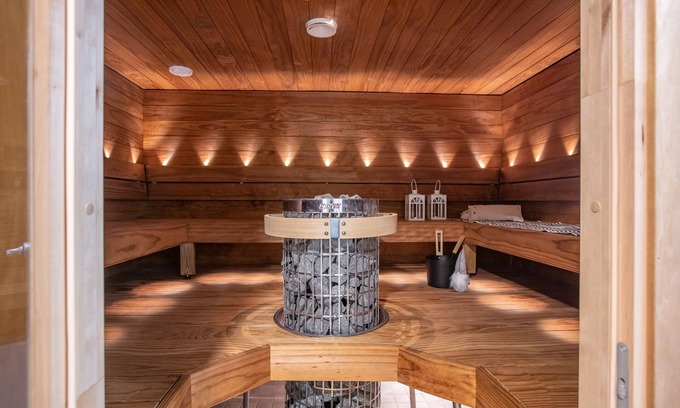 Iisalmi Hotel | Discover Hotel Golden Dome Iisalmi: 4-Star Family Retreat