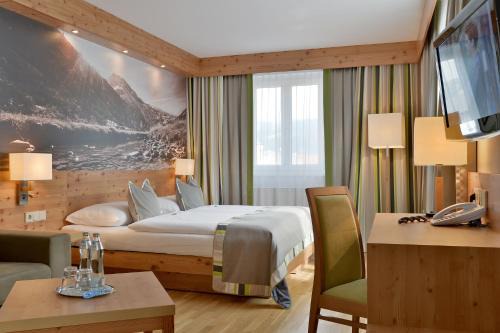 Wattens Hotel | Discover Hotel Goldener Adler Wattens: Family-Friendly Retreat