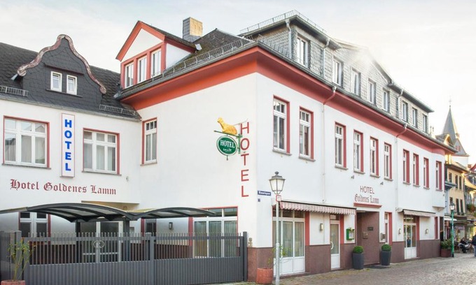 Idstein Hotel | Pet-Friendly Hotel Goldenes Lamm with Breakfast Included