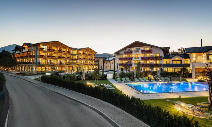 Wals Hotel | Discover Hotel Grünauerhof: 4-Star Spa Retreat & Ocean View