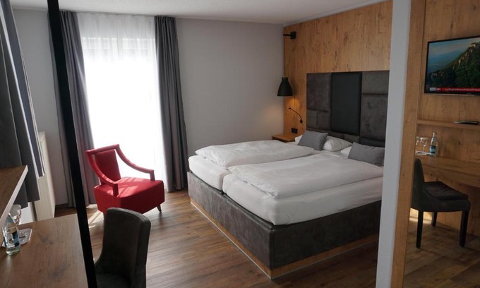 Kaufbeuren Hotel | Discover Comfort at Hotel Grüner Baum with Family-Friendly Perks