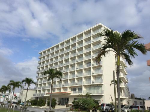 Tomigusuku Hotel | Discover Hotel Gran View Garden Okinawa with Pool & Hot Tub