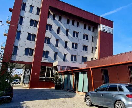 Mioveni Hotel | Explore Comfort at Hotel Grandis Apulum with Hot Tub & More