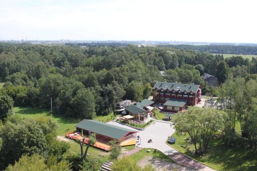 Panevezys county Hotel | Cozy Hotel Green Smiltynė: Pet-Friendly with Beach Access